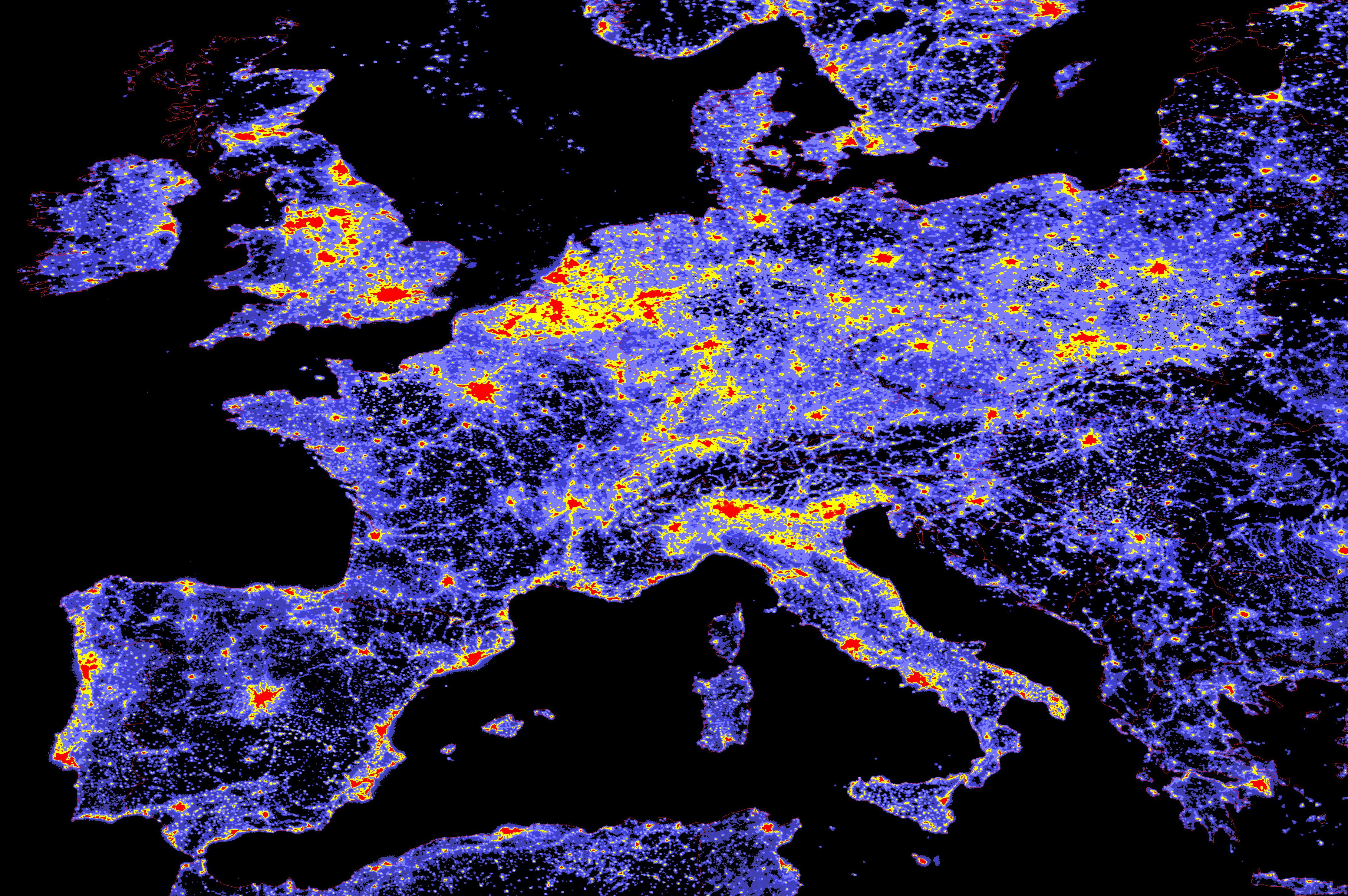 Inquinamento luminoso in Europa (NASA Earth Observatory/NOAA NGDC)